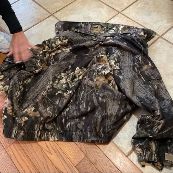 Columbia waterproof, camo hunting coat, Size M, Excellent Condition! - Picture 5 of 9